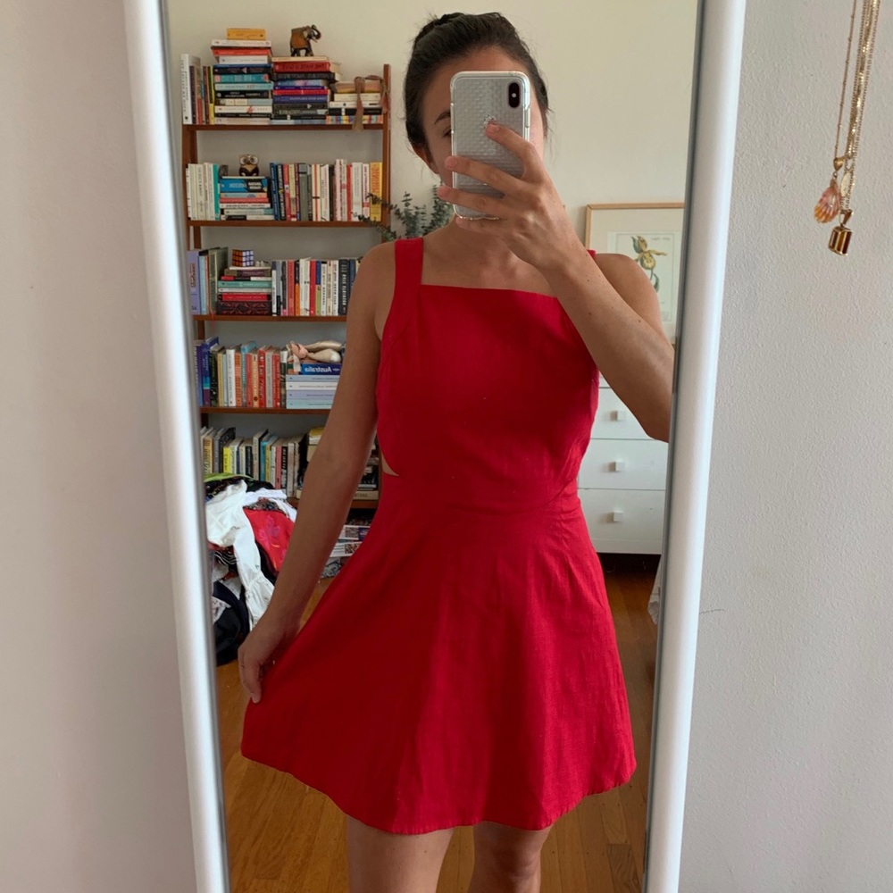 Little red dress from Urban Outfitters 💃🏻❤️